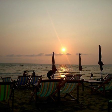 Jomtien Sunset Guesthouse Exterior foto