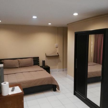 Jomtien Sunset Guesthouse Exterior foto